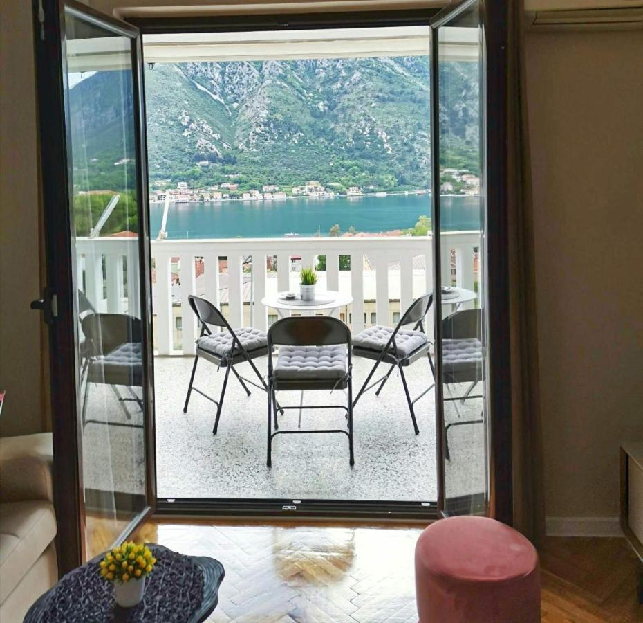 Ana'S Place Kotor Bagian luar foto